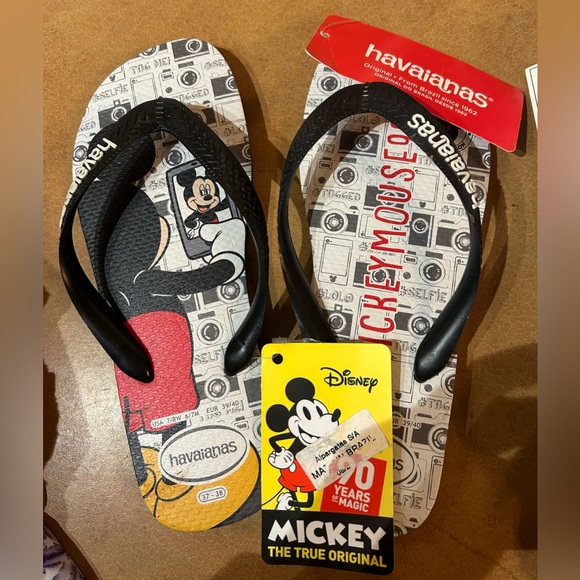 NWT: Unisex Havaianas Mickey Flip Flops (7/8 Women, 6/7 Men) - Picture 2 of 4